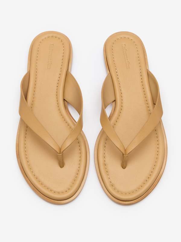Jessie Thong Sandal - Buff Leather