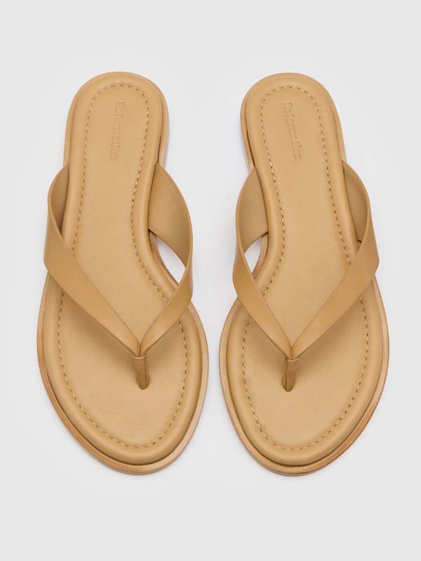 Jessie Thong Sandal - Buff Leather