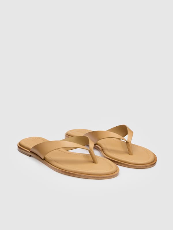Jessie Thong Sandal - Buff Leather
