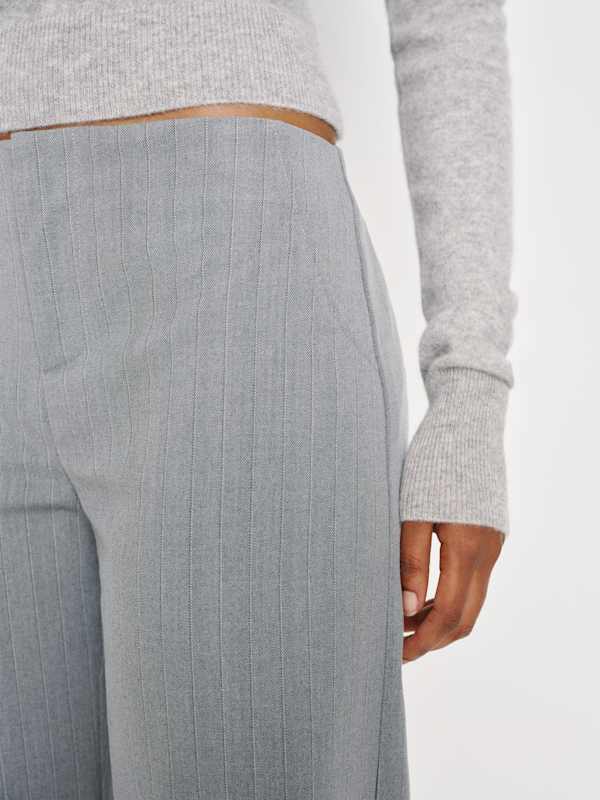 Petites Vida Low Rise Pant - Grey Stripe
