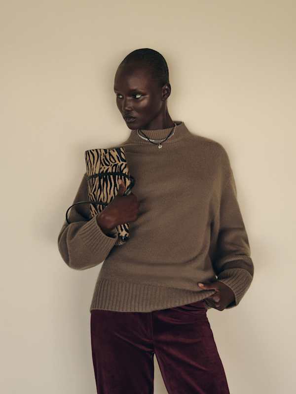 Cove Cashmere Oversized Crew - Mushroom