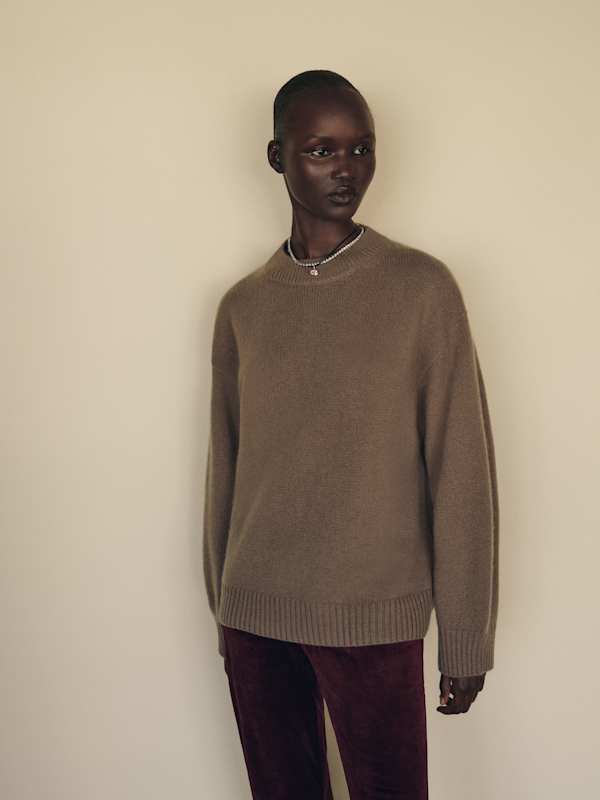 Cove Cashmere Oversized Crew - Mushroom