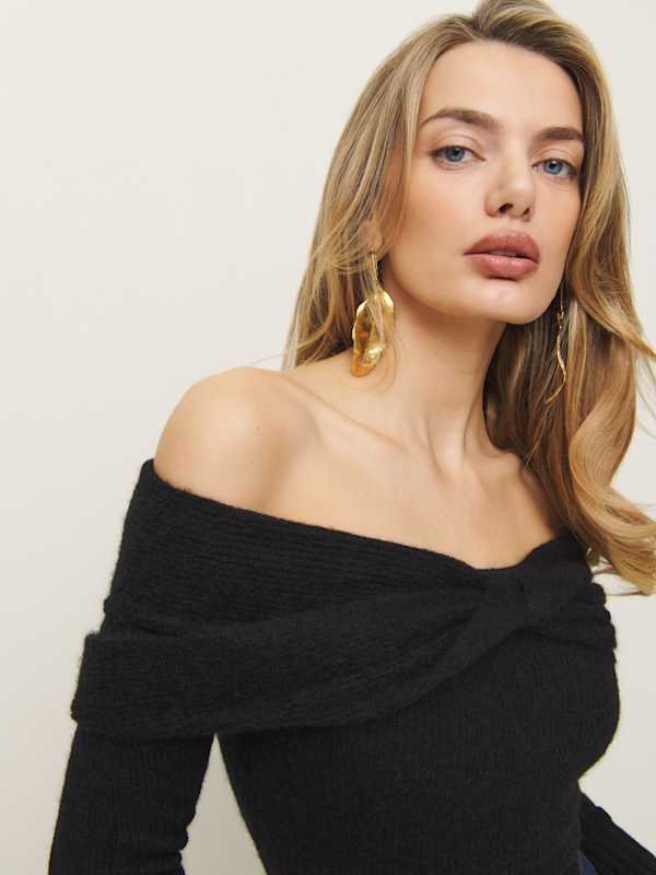 Florie Twist Front Sweater - Black