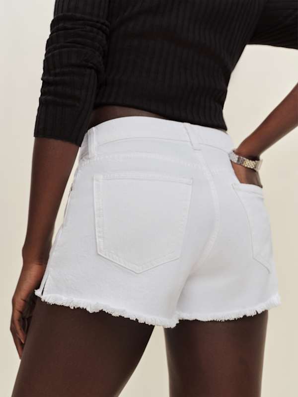Sutton Low Rise 2.5&rdquo; Slouchy Jean Shorts - Optic White