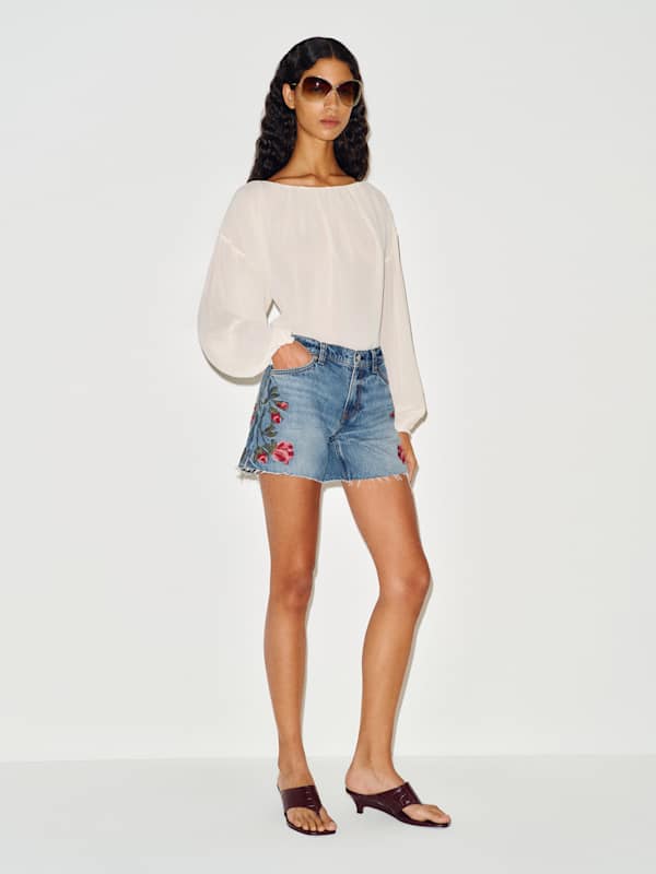 Sutton Low Rise 2.5&rdquo; Slouchy Jean Shorts - Reef Rose Embroidery