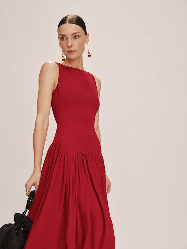 Camella Dress - Sangre