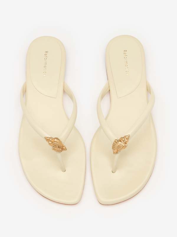 Onyx Thong Sandal - Cream Puff Conch