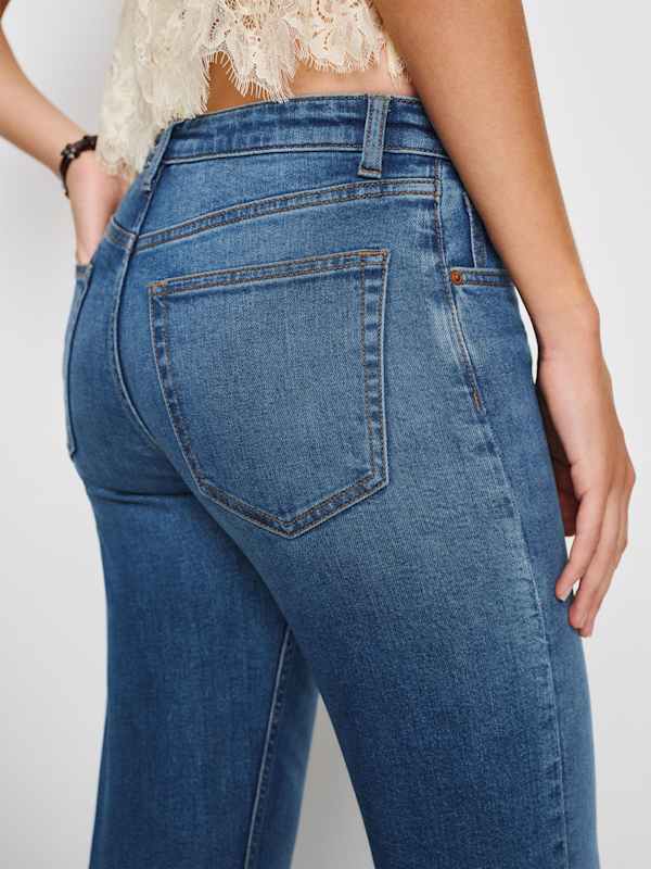 Elton Mid Rise Super Stretch Straight Jeans - Willamette