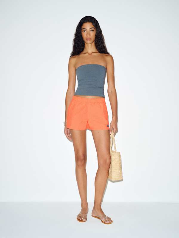 Patagonia W's Barely Baggies Shorts - Peach Sherbet