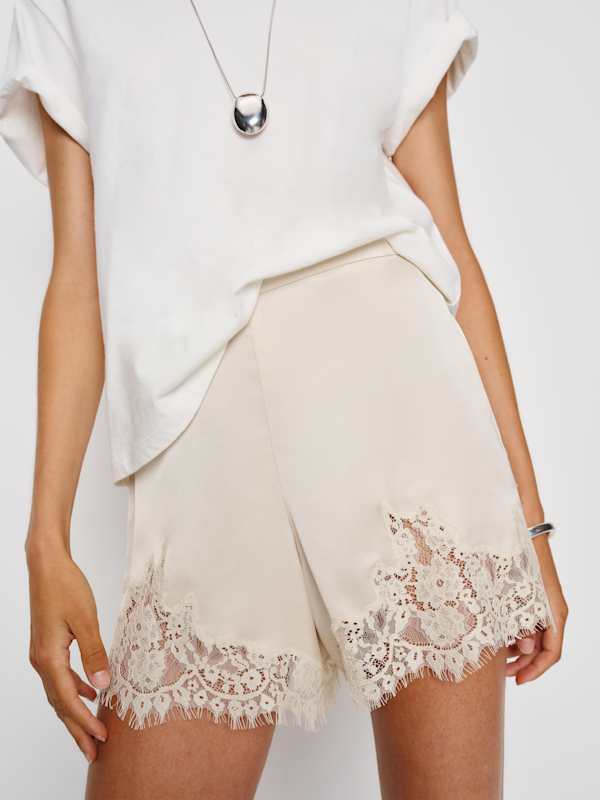 Fern Satin Short - Almond