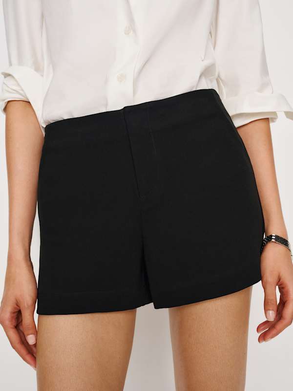 Vida Low Rise Short - Black