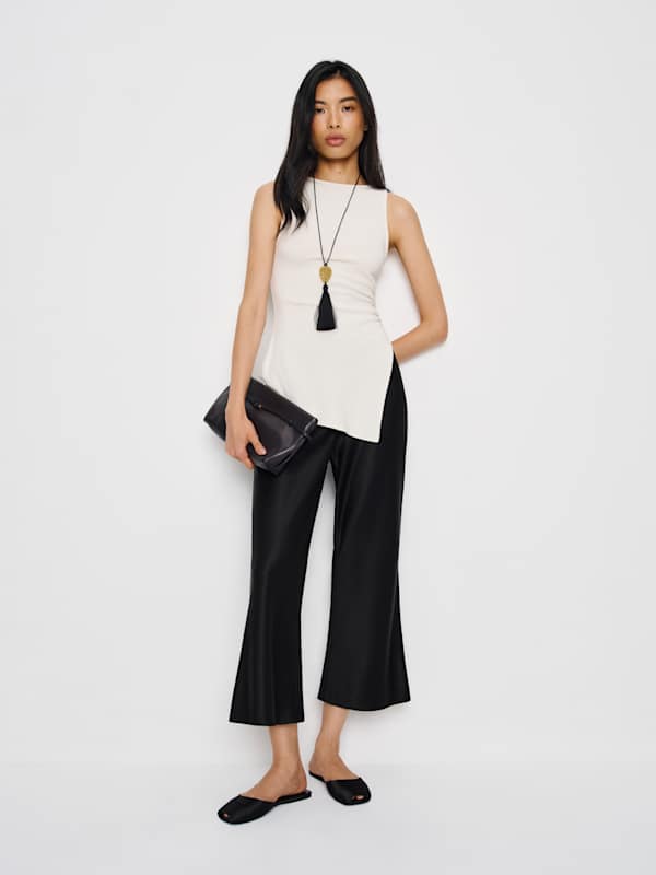 Gale Satin Mid Rise Capri Pant - Black