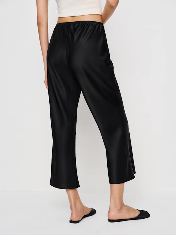 Gale Satin Mid Rise Capri Pant - Black