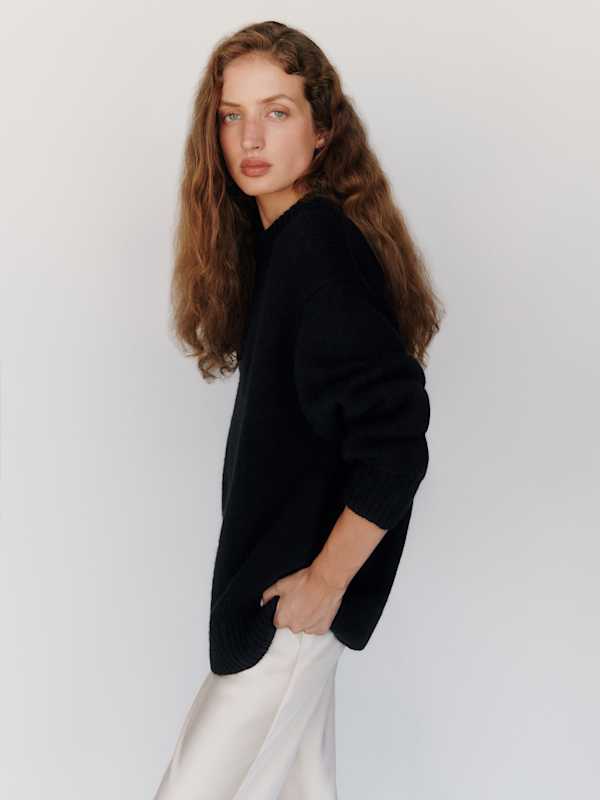 Jo Regenerative Wool Oversized Crew - Black
