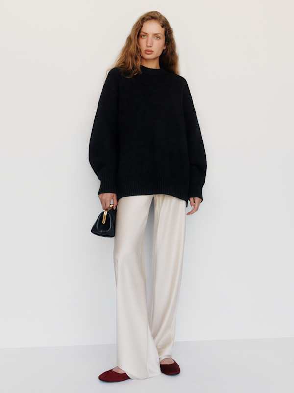 Jo Regenerative Wool Oversized Crew - Black