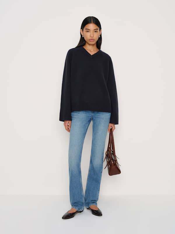 Beth Regenerative Wool V-neck - Navy