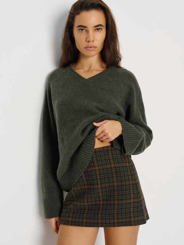 Beth Regenerative Wool V-neck - Thyme