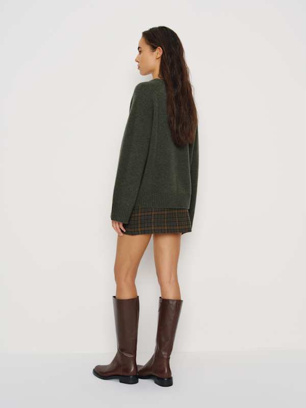 Beth Regenerative Wool V-neck - Thyme