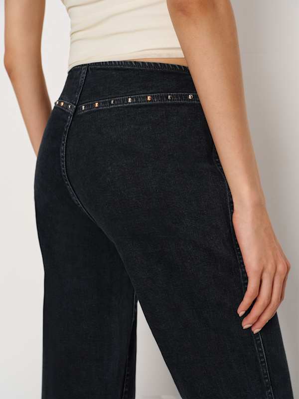 Rayla Super Stretch Low Rise Straight Jeans - Volta Studded