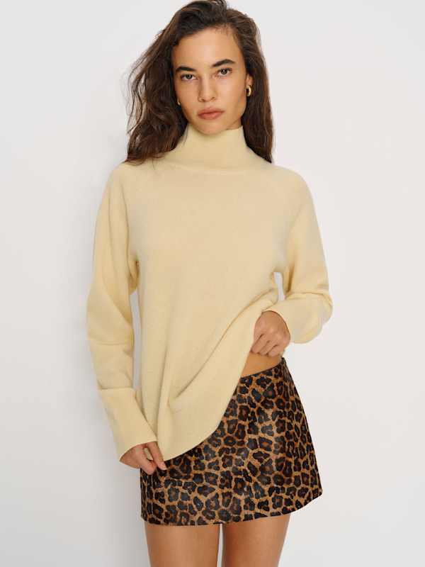 Meritt Cashmere Turtleneck - Parmesan