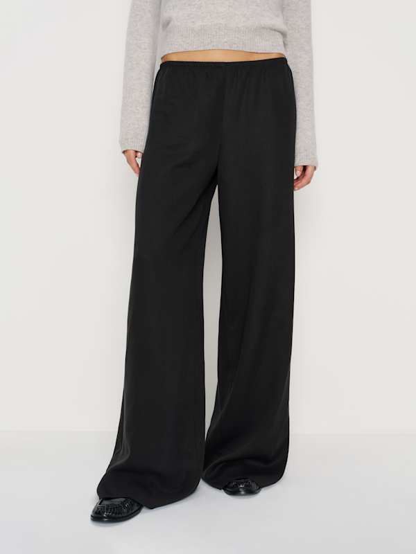 Celine Low Rise Wide Leg Pant - Black