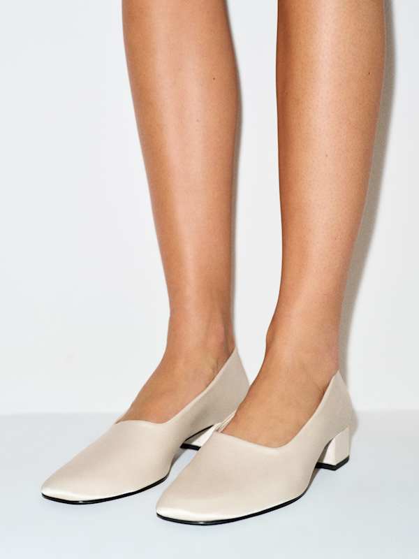 Inez Pump - Fior Di Latte Satin