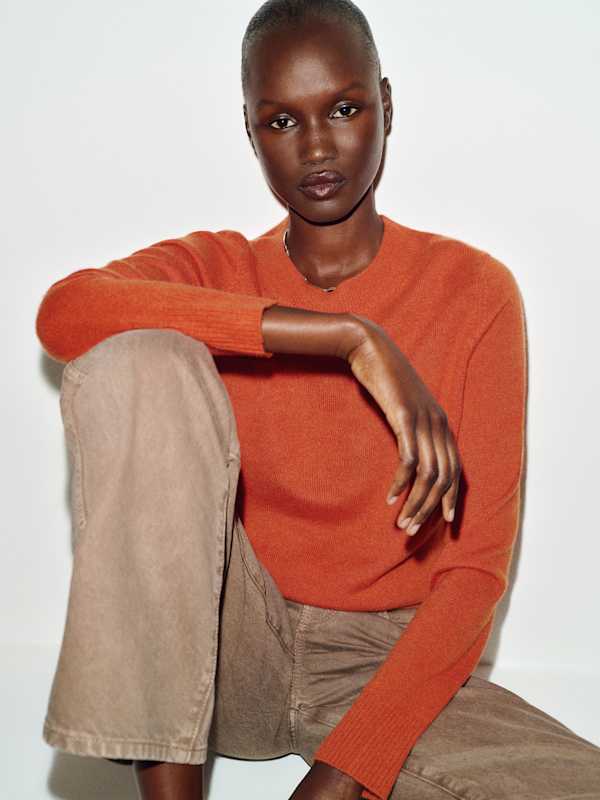 Nikki Cashmere Crew - Chili Mango