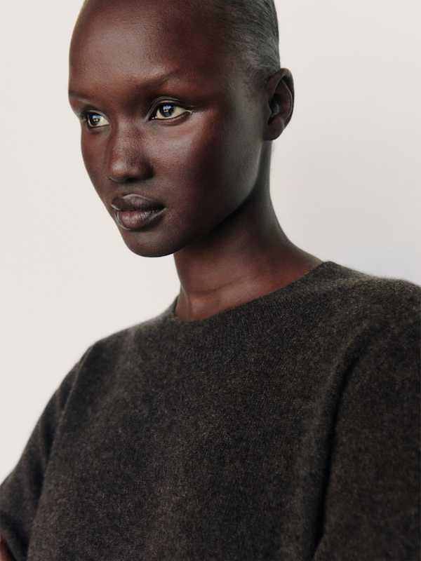 Nikki Cashmere Crew - Espresso