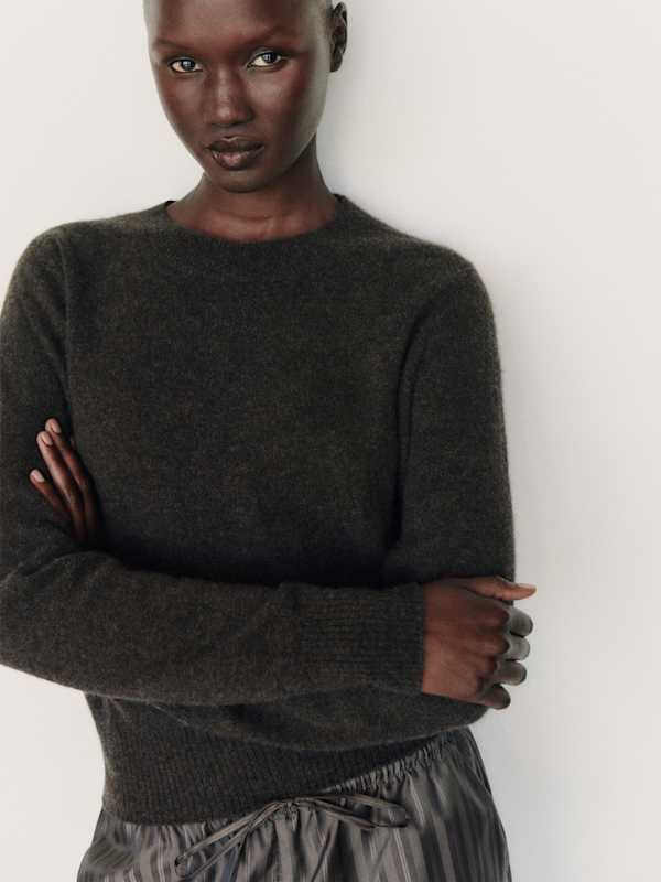 Nikki Cashmere Crew - Espresso