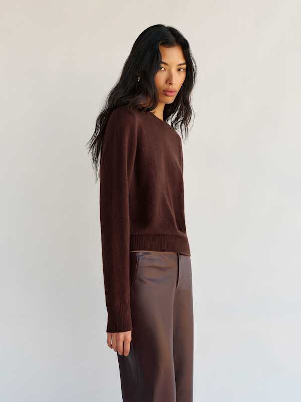 Nikki Cashmere Crew - Mahogany