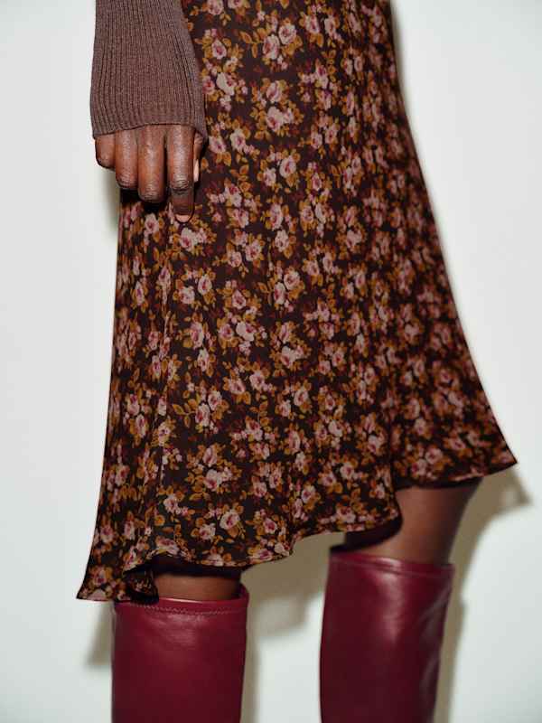 Layla Knee Length Skirt - Story