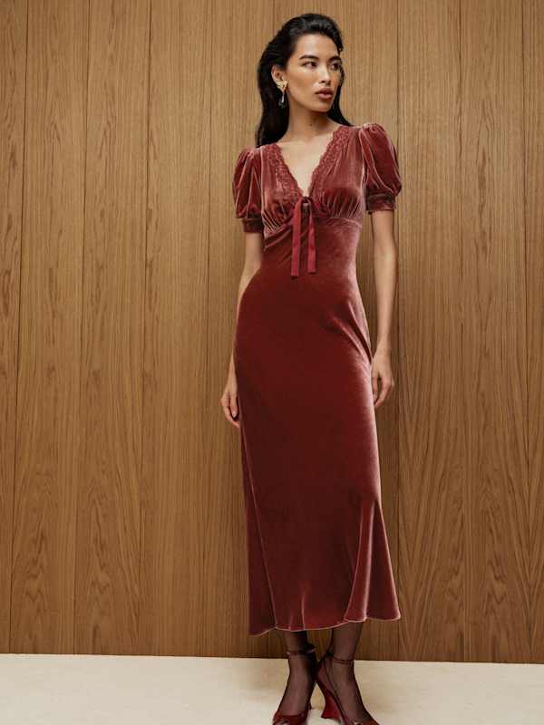 Camille Velvet Dress - Romance