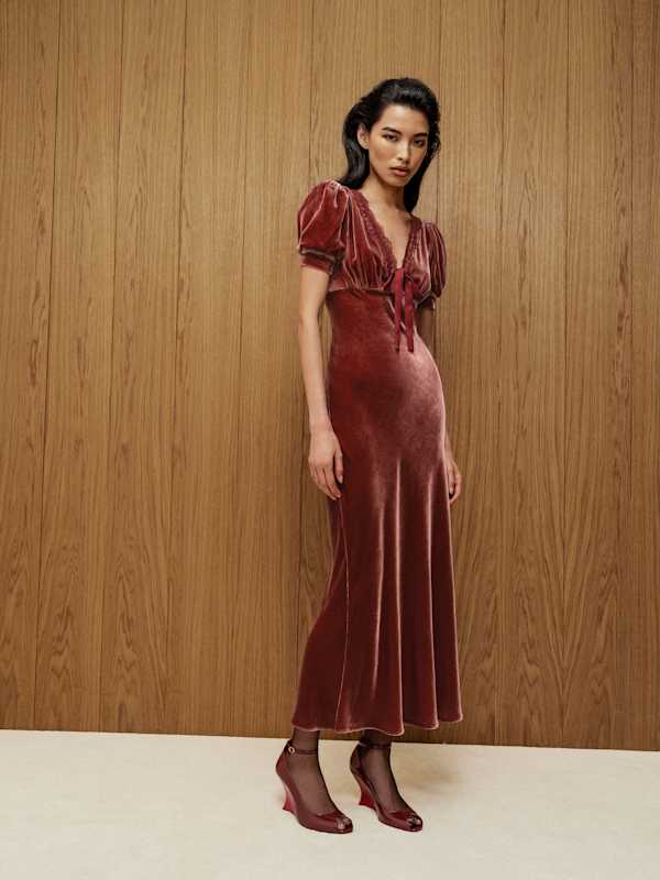 Camille Velvet Dress - Romance