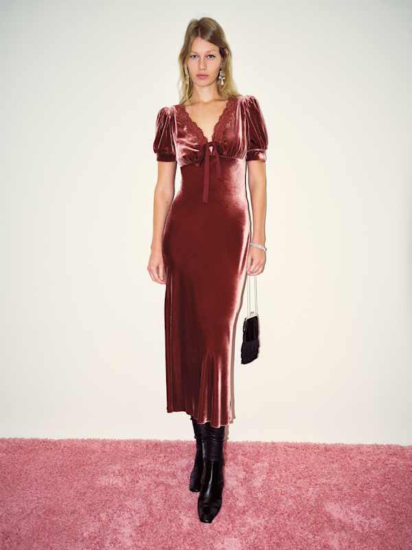 Camille Velvet Dress - Romance