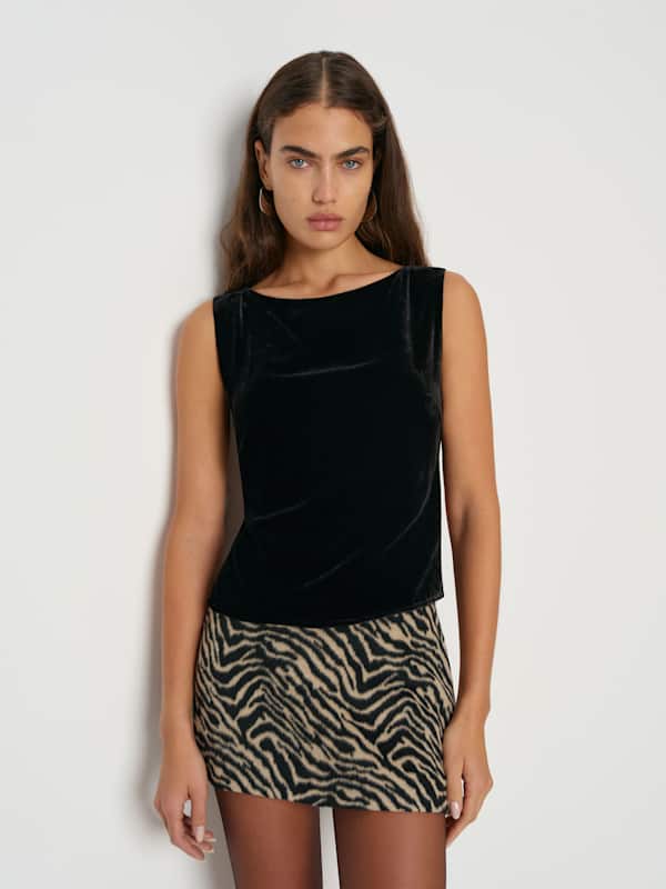 Evelina Velvet Top - Black