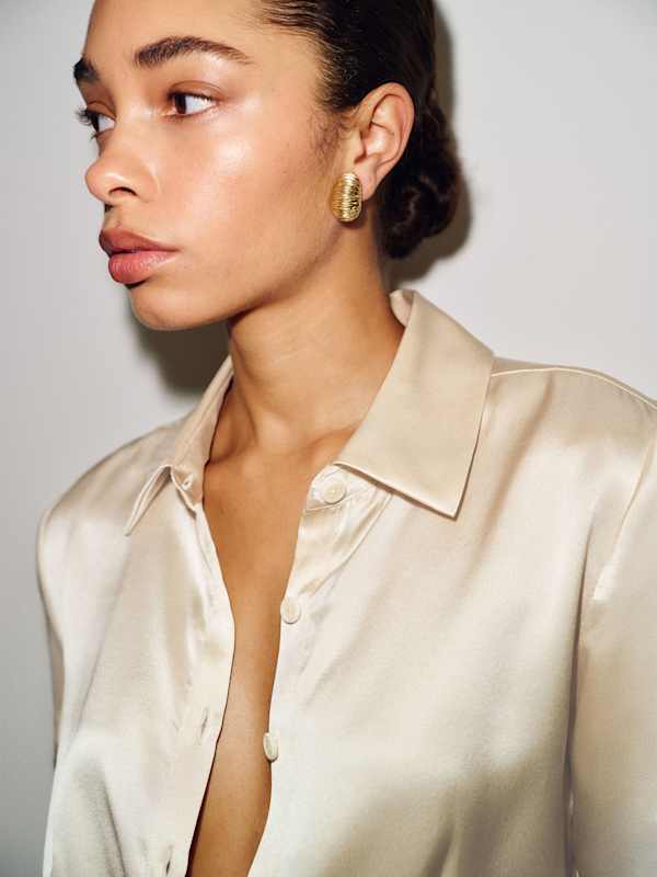 Raya Fitted Silk Shirt - Almond