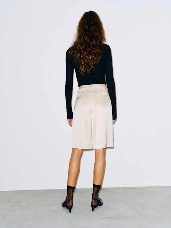 Drew Satin Short - Almond