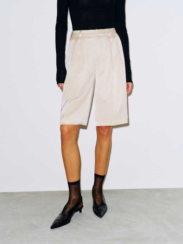 Drew Satin Short - Almond