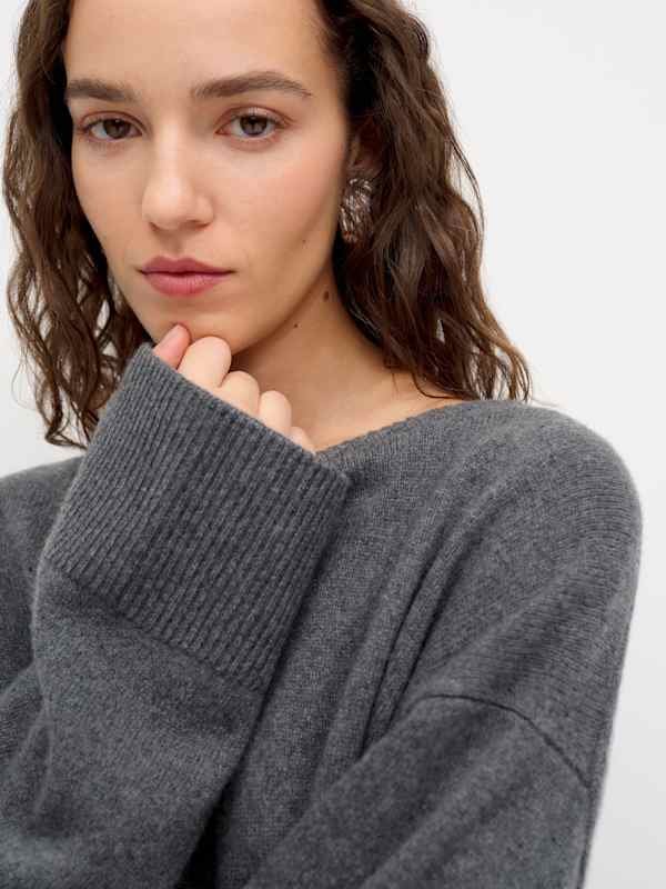 Beverly Cashmere Sweater - Thunder