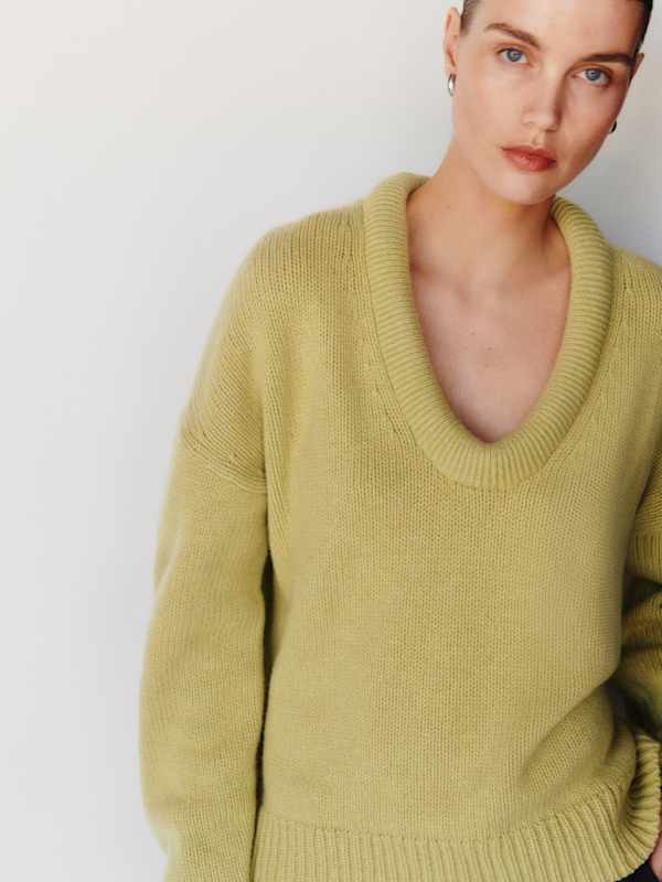 Jonie Cashmere Oversized Scoop Neck - Lemongrass