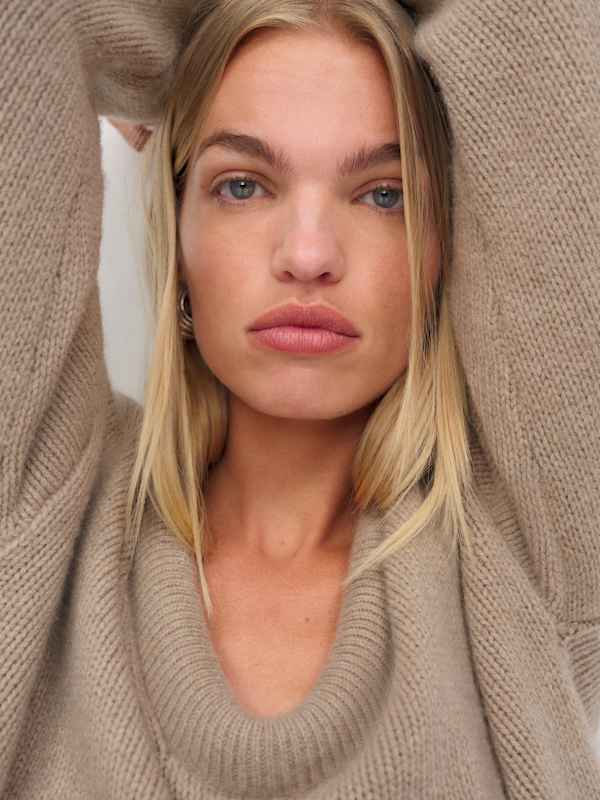 Jonie Cashmere Oversized Scoop Neck - Oatmeal