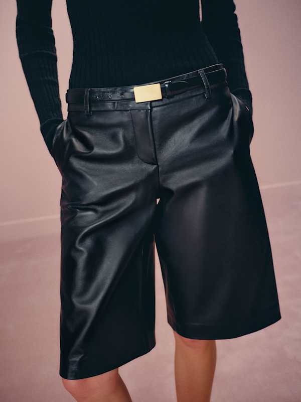 Veda Gisele Leather Low Rise Bermuda Short - Black