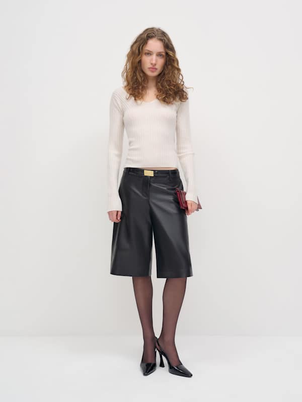 Veda Gisele Leather Low Rise Bermuda Short - Black