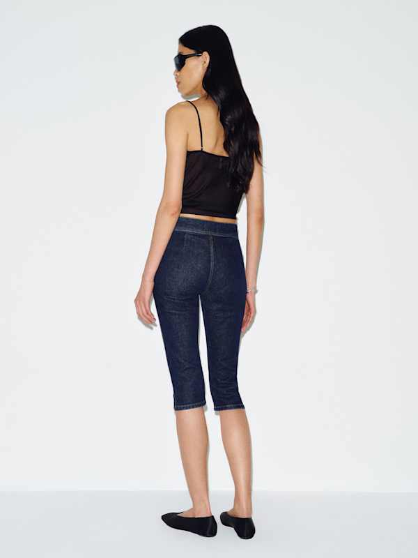 Zoee Stretch Mid Rise Capri Jeans - Nemo