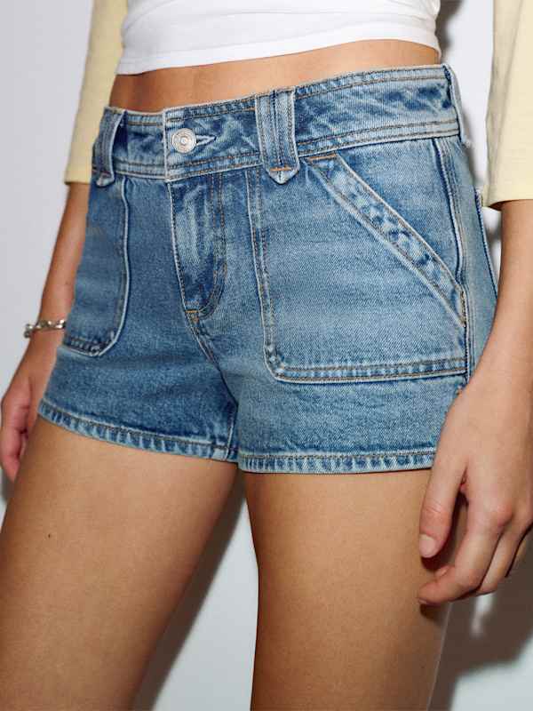 Jackie Stretch Low Rise 2.5 In Micro Jean Shorts - Goleta