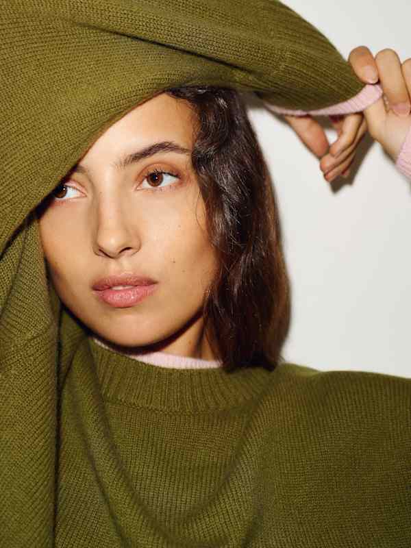 Tess Cashmere Sweater - Pear / Cherry Blossom