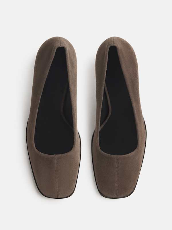 Inez High Pump - Clove Suede