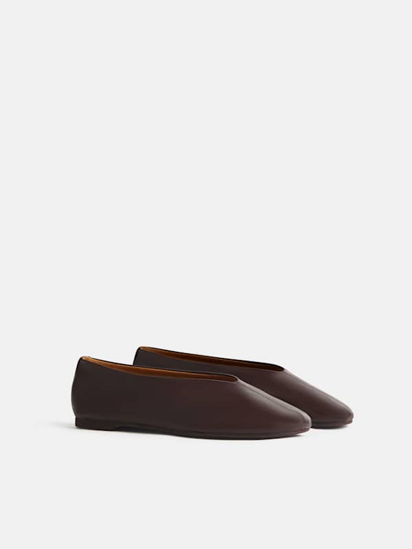 Blaine Flat - Dark Chocolate Leather