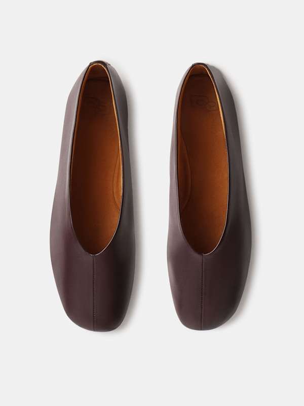 Blaine Flat - Dark Chocolate Leather
