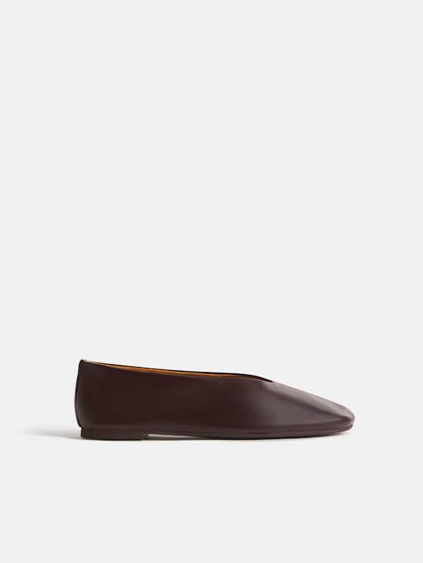 Blaine Flat - Dark Chocolate Leather